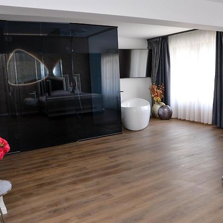 Boutique Damiani Hotel Sibiu Bagian luar foto