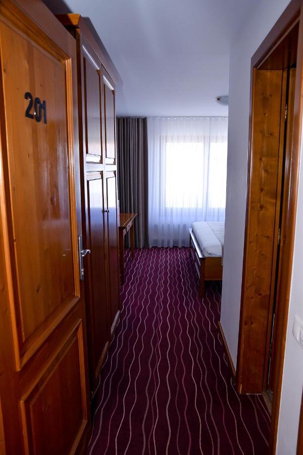 Boutique Damiani Hotel Sibiu Bagian luar foto