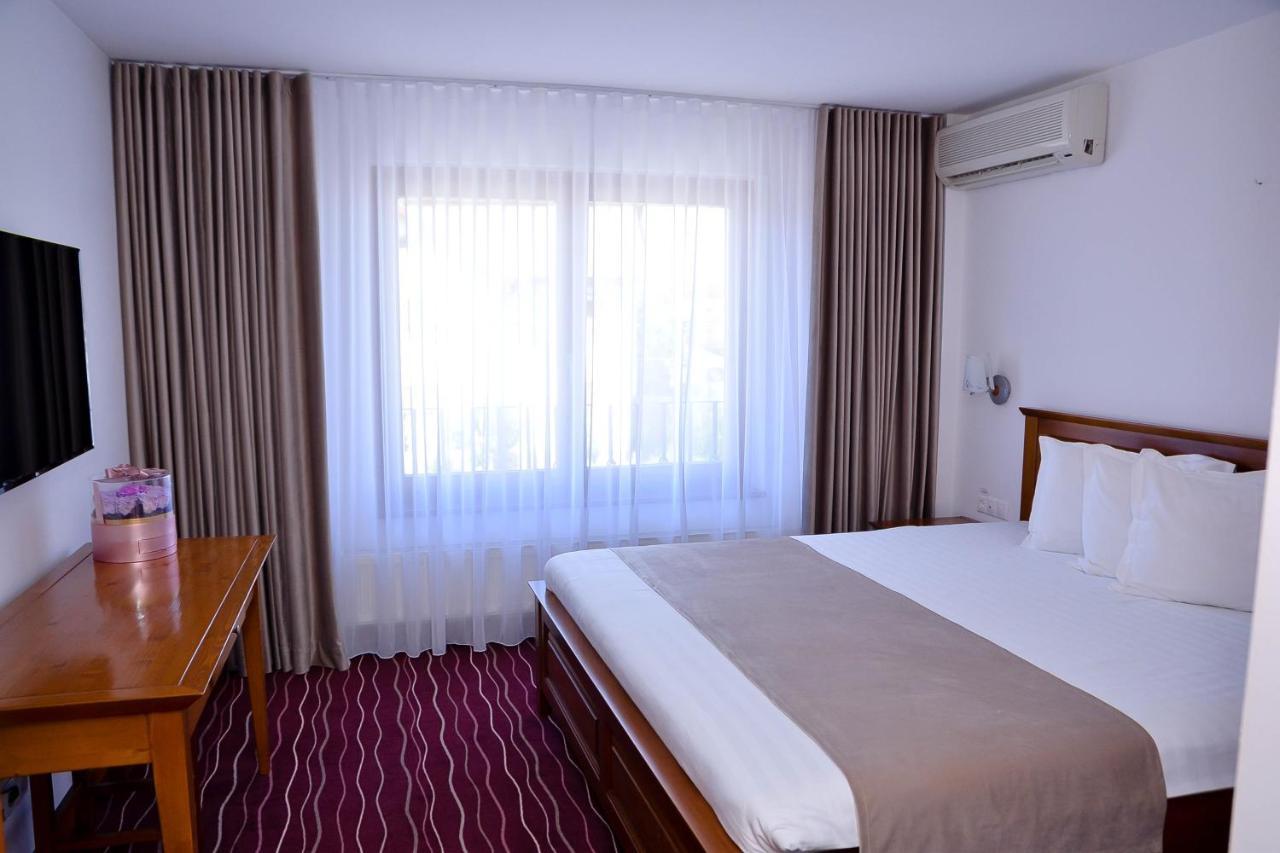 Boutique Damiani Hotel Sibiu Bagian luar foto