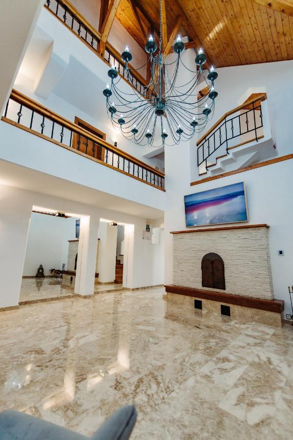 Boutique Damiani Hotel Sibiu Bagian luar foto