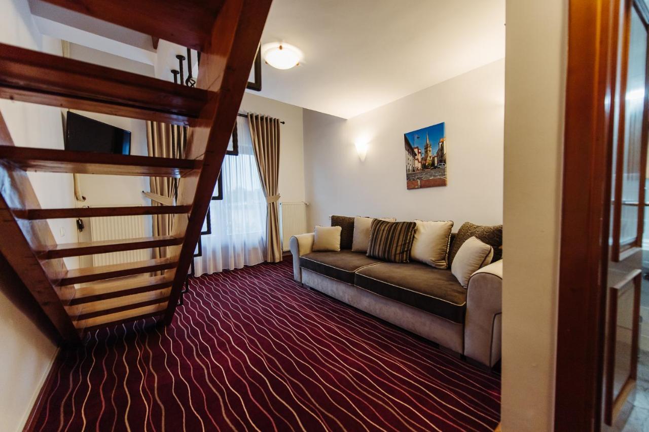 Boutique Damiani Hotel Sibiu Bagian luar foto