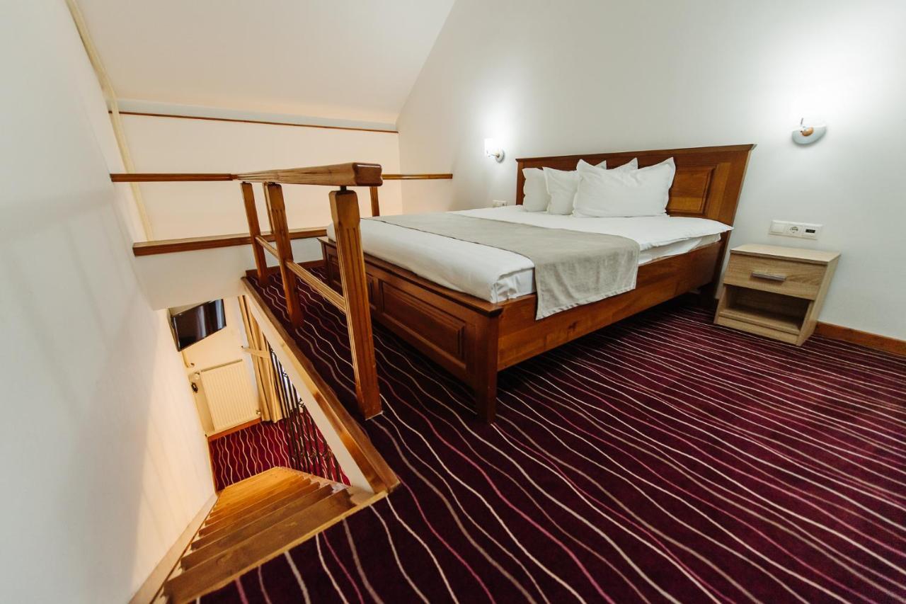 Boutique Damiani Hotel Sibiu Bagian luar foto