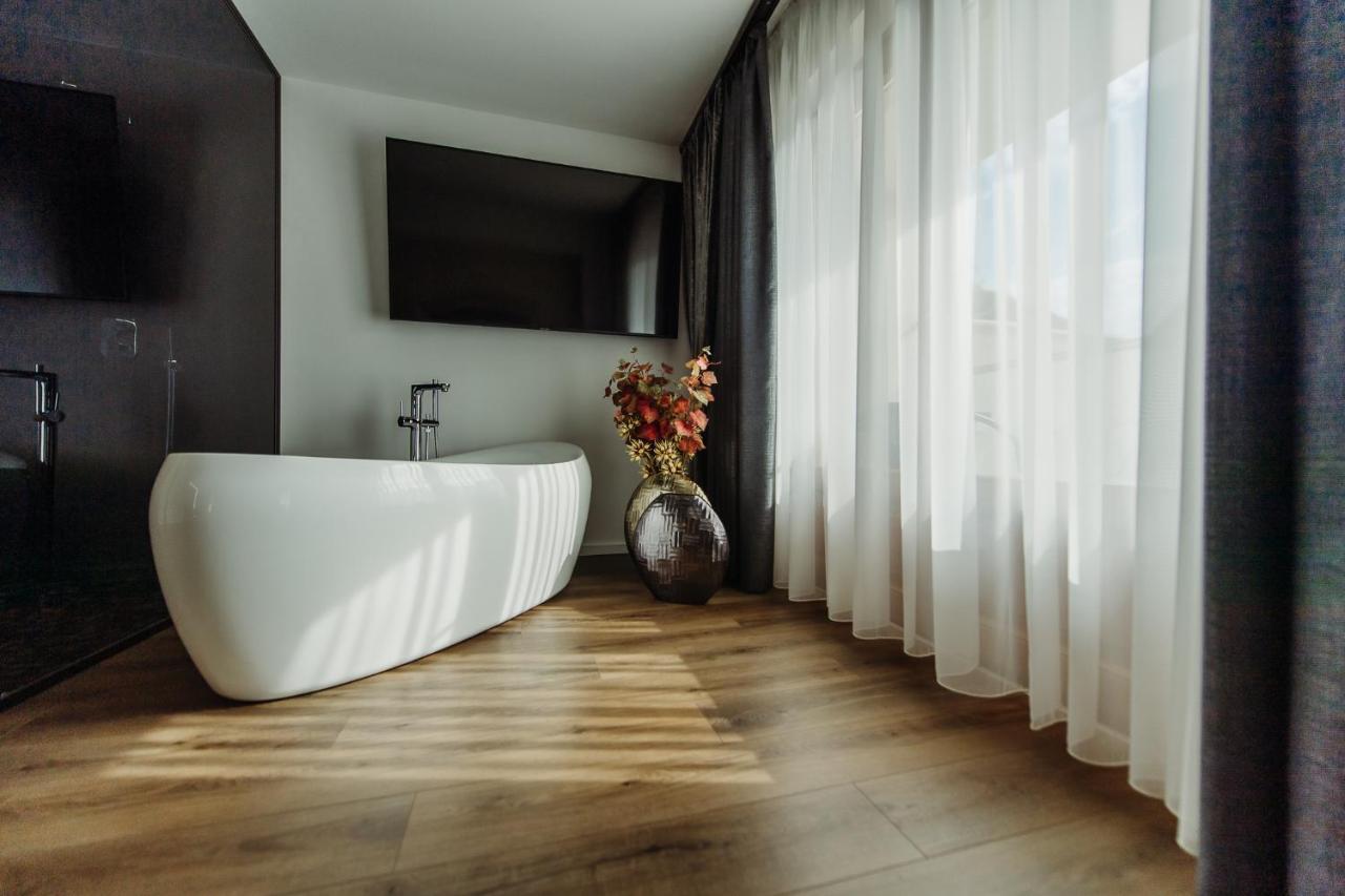 Boutique Damiani Hotel Sibiu Bagian luar foto
