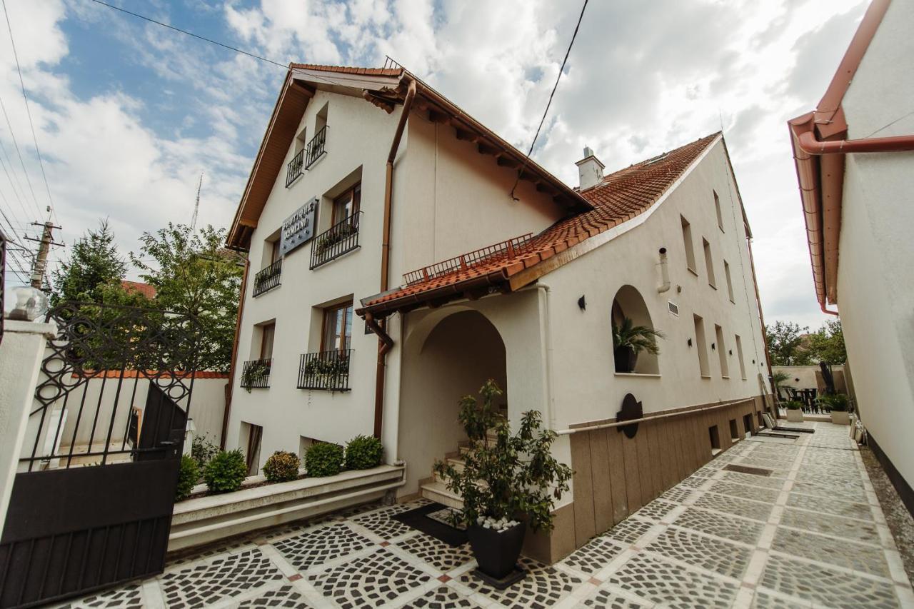 Boutique Damiani Hotel Sibiu Bagian luar foto