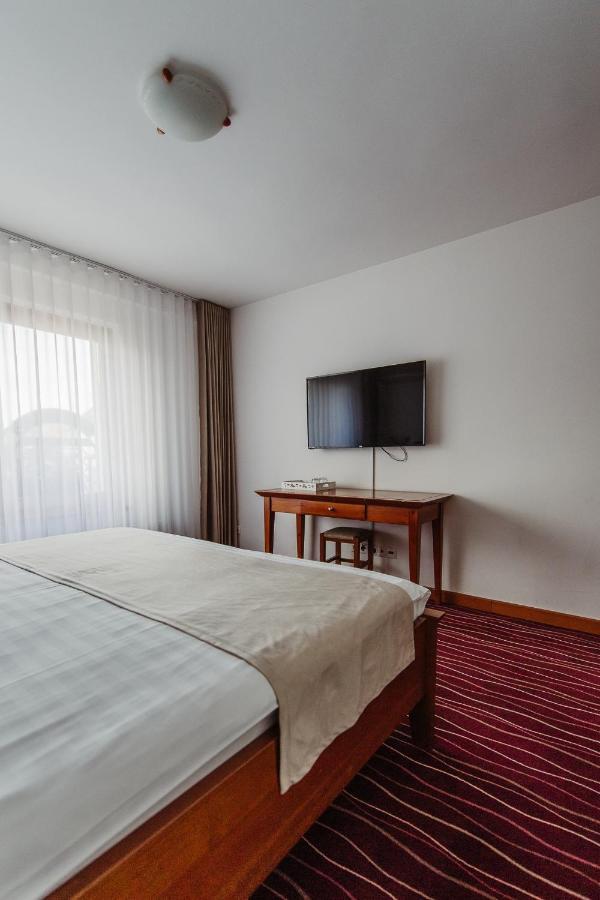 Boutique Damiani Hotel Sibiu Bagian luar foto