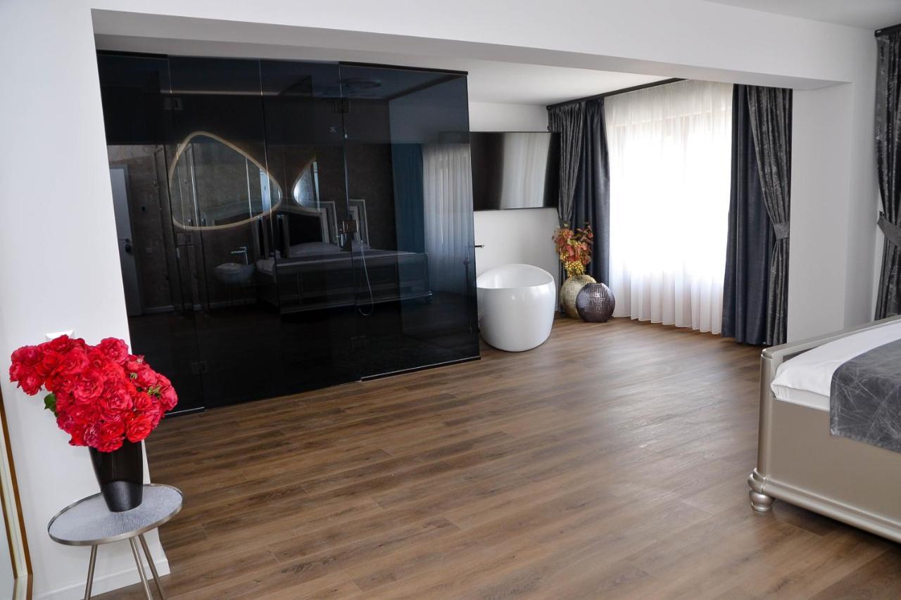 Boutique Damiani Hotel Sibiu Bagian luar foto